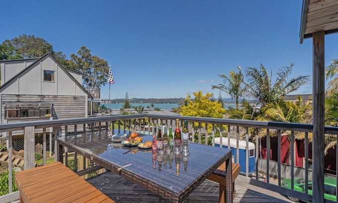 Whitianga Casa | Whitianga Coastal Escape (5bdrm)