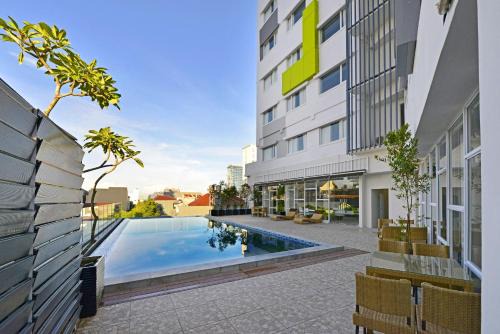 Makassar Hotel | Whiz Prime Hotel Hasanuddin Makassar