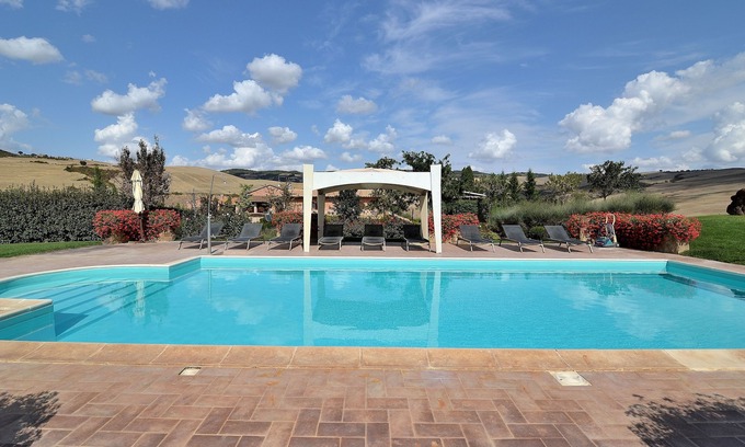 Pienza Villa | Toda gran Toscana Villa con piscina y viñedos en el corazón de la Toscana