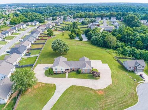 Clarksville Casa | Whole Home 1335 Whitt Ln