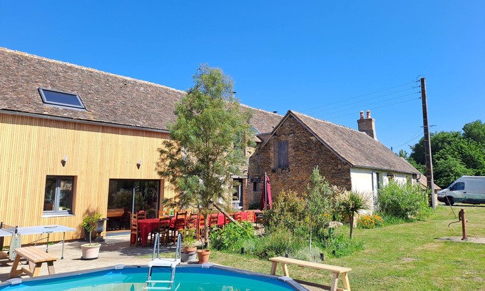 Mezieres-sur-Ponthouin Otro | Whole house 6 bedrooms 13 sleeps and more