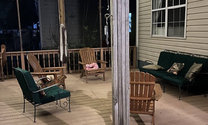 Lexington Casa | Whole House - billiard rm, Lg pool & deck- Pet friendly - 5 min from I-20 & I-26