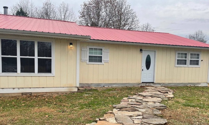 Bruno Casa | Whole House on 20 Acres near Buffalo River