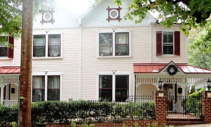 Lynchburg Casa | Whole House Rental in Virgina