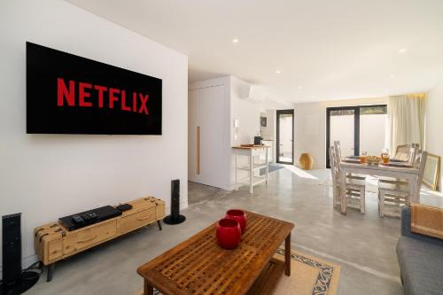 Lombos Apartamento | WHome Beachside Bliss In Carcavelos, 1BR With Patio & Parking