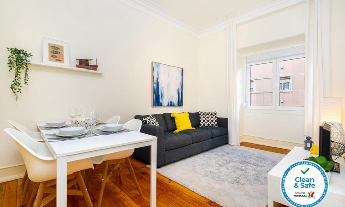 Alto do Pina Apartamento | WHome Hideaway Family Apartment #1E