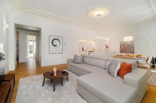 Sao Jose Apartamento | WHome Timeless Design Meets Central Convenience