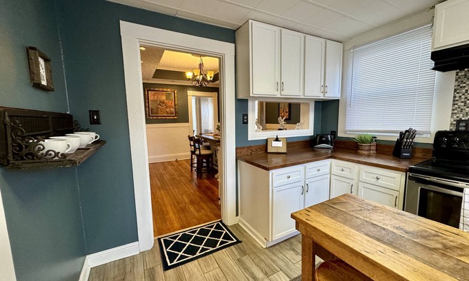 Winchester Casa | Wi-Fi - Office Space - Park View Cottage