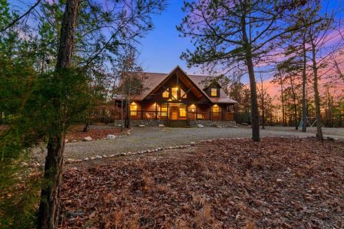 Hochatown Casa | Wide Glide Lodge - In-home Movie Room, Hot Tub and Large 1-acre property with Playset