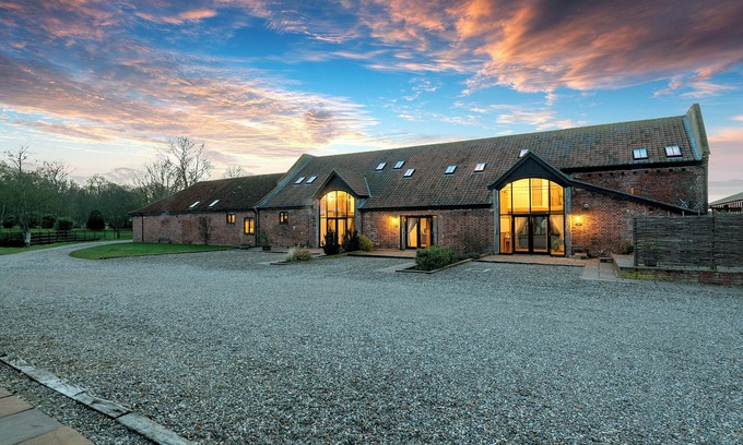 Beccles Cabaña | WIDGEON, pet friendly, character holiday cottage in Wheatacre