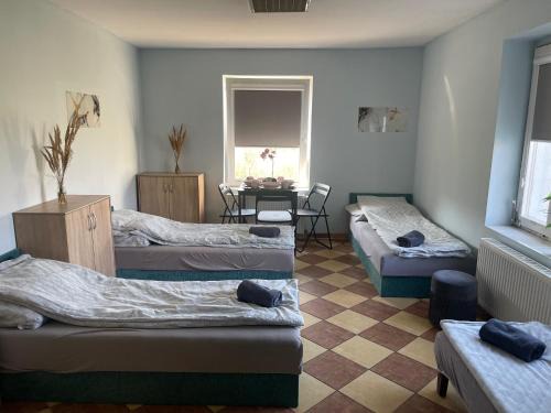 Trzebnica Apartamento | Wiejska Chata w Doline Baryczy