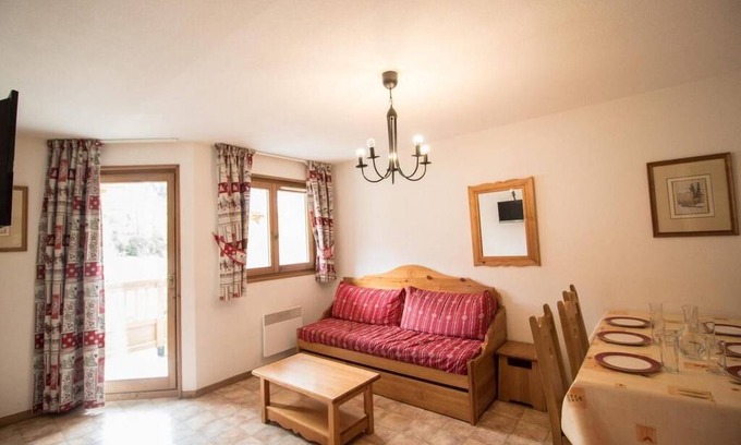 Val Cenis Apartamento | Wifi, 10m from ski slopes, 1st floor, balcony, parking, tv, ski locker, 40m², Val Cenis