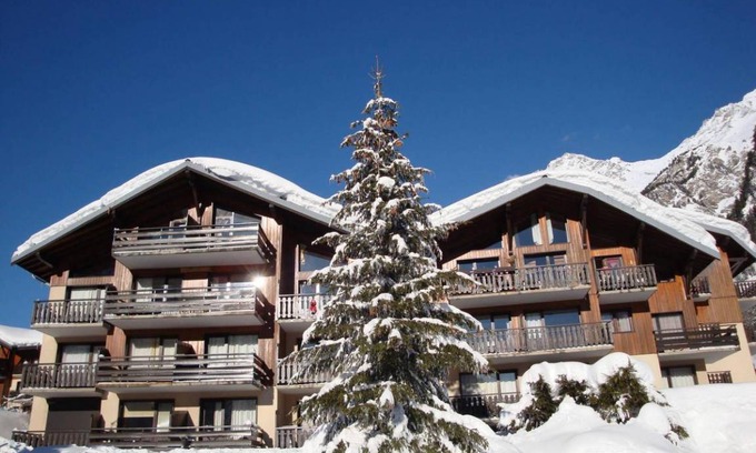 Pralognan-la-Vanoise Apartamento | Wifi, 20m from ski slopes, Ground floor, balcony, parking, tv, ski locker, 30m²