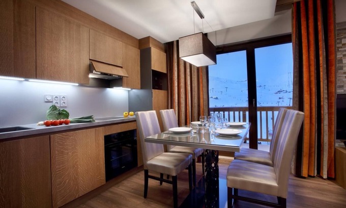 Arc-2000 Apartamento | Wifi, 50m del centro estación, fitness, piscina, sauna, hammam, balcón, tv, local para esquís, 45m²