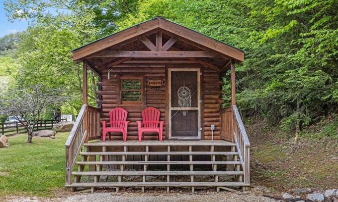 Campton Cabina | WiFi - Dreamcatcher - Glamping Tiny Cabin in Red River Gorge, Kentucky!