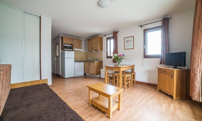 Les Bottieres Apartamento | Wifi, fitness, piscina, terraza, balcón, parking, tv, local para esquís, 24m², Les Bottières