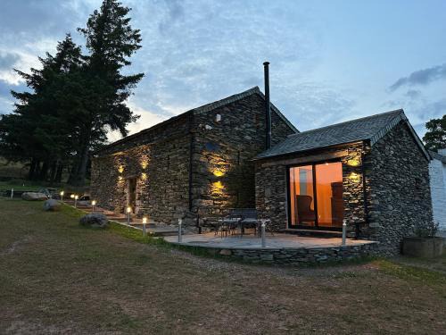 Penrith Casa | Wild boar barn