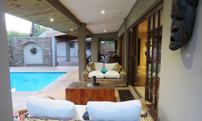 Hoedspruit Casa | Wild Dog Guest Lodge