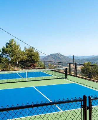 Julian Casa | Wild Moon Ranch Pickleball, Cedar Tub & Views