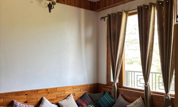 Kumharsain Otro | Wild Orchard Pure Vegetarian Homestay (Authentic Himachali Escape)