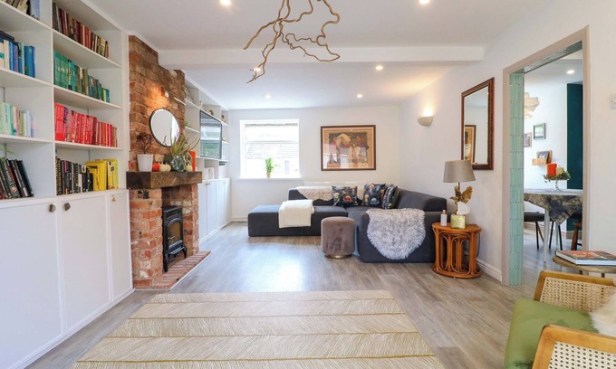 Quorndon Casa | WILD PEACE COTTAGE, pet friendly, character holiday cottage in Quorn