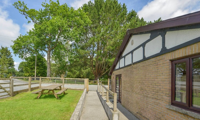 Beaworthy Cabaña | Wild Rose Cottage @ Kingslakes, HIGHAMPTON