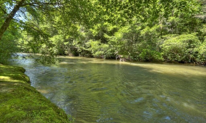 Epworth Cabina | Wild Water Lodge | Hot Tub | Fish From Cabin | Pool Table