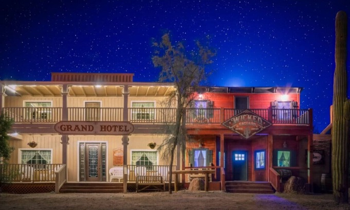 Fort McDowell Cabina | Wild West Gunsight Pass Sleeps 4
