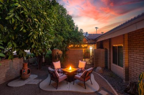 South Scottsdale Casa | Wild Wild West Foosball Fire Pit & Shared Pool