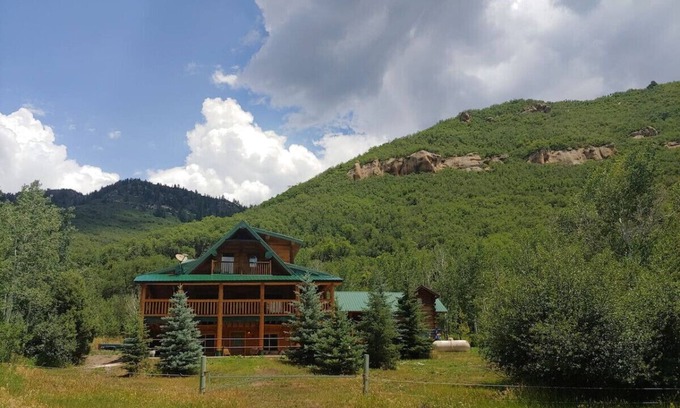 Somerset Cabina | Wilderness Cabin In Colorado Mountains