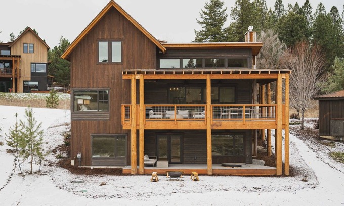 Eureka Casa | Wilderness Club Escape – For 14!