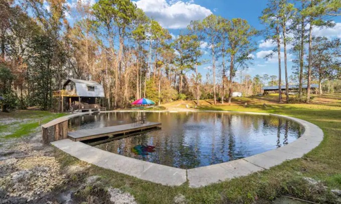 Edgar Casa | Wilderness Getaway at The Grist Mill