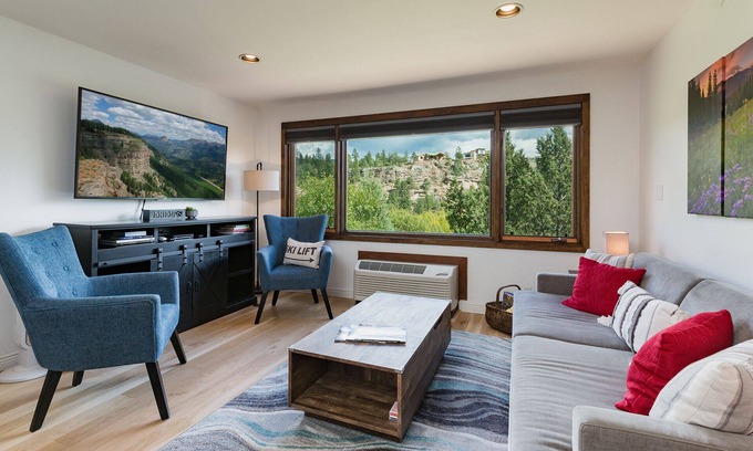 Purgatory Condominio | Wildflower Ridge (#103) |10 min to Ski - Golf/AC/Pool/Hot Tub/Mountain Views