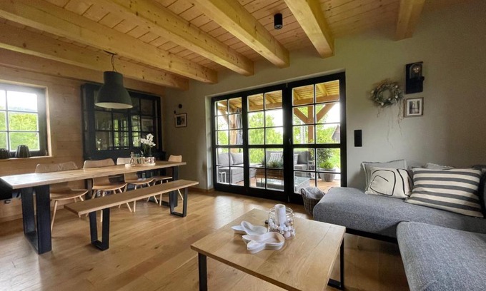 Stary Gierałtow Casa | Willa na szlaku