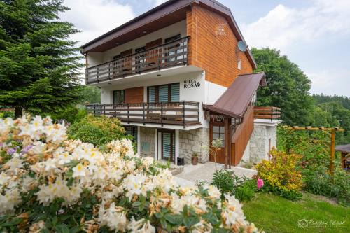 Szklarska Poreba Villa | Willa Rosa-apartamenty z prywatną sauną