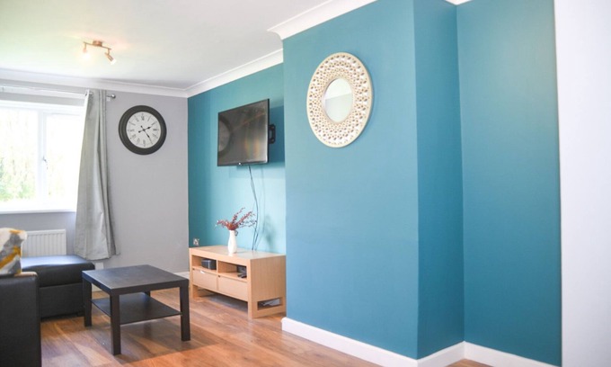 Willenhall Casa | Willenhall Oasis Retreat - Serene House Rental