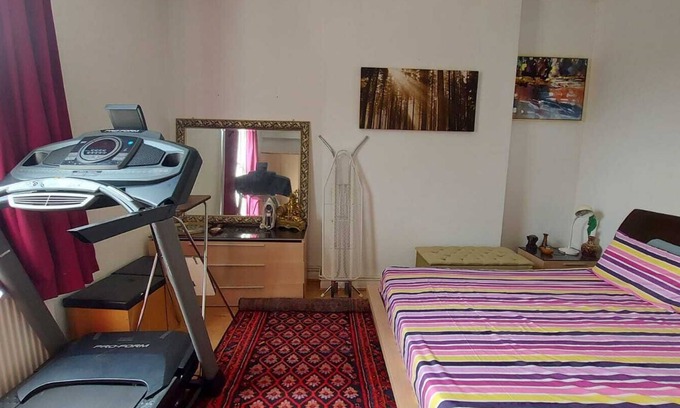 Mapesbury Apartamento | First Floor Edwardian -Confortable-Apartamento-Baño Privado-Vista a la Calle