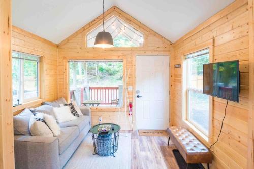 Port Angeles East Apartamento | Willow Corner cozy modern tiny home