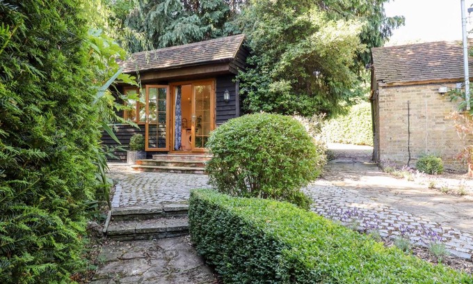 Dartford Casa | Willow Cottage