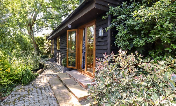 Dartford Cabaña | Willow Cottage