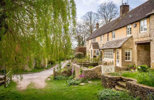 Chedworth Casa | Willow Cottage