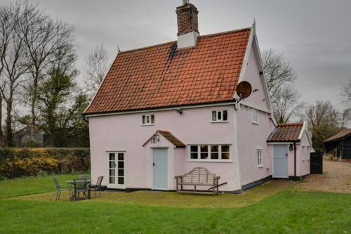 Woodbridge Casa | Willow cottage