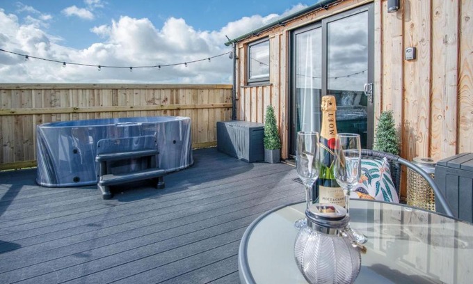 Saundersfoot Chalet De Esquí | Willows Rest - 1 Bed Shepherds Hut - Pentlepoir