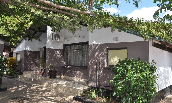 Livingstone Cabina | Willu Executive Lodge