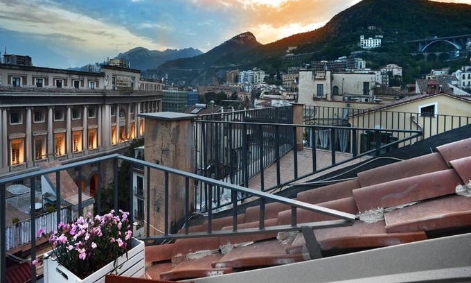 Historical Downtown Salerno Casa | Willy's Home