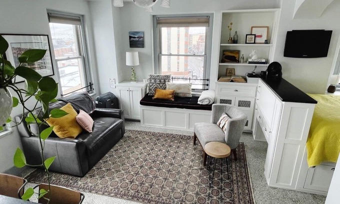 Heart of Missoula Condominio | Wilma Digs: Centro con vistas a la montaña