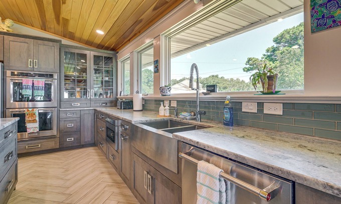 Wilmington Casa | Wilmington Getaway w/ Dock & Masonboro Island View