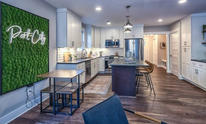 Princess Place Casa | Wilmington Home | Airport | Wrightsville -3 bed, Your Industrial Wilmington Home
