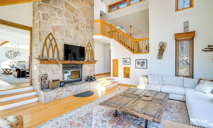 Wilmington Casa | ¡NUEVO! Wilmington Home con terraza, vista al lago y sala de juegos
