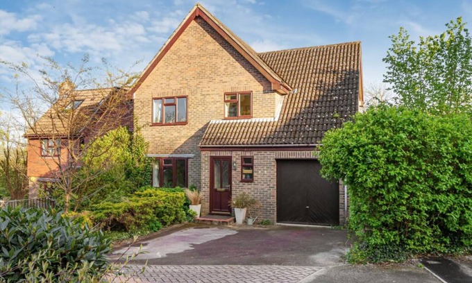 Winchester Casa | Winchester Stunning Spacious 4 Bedroom House